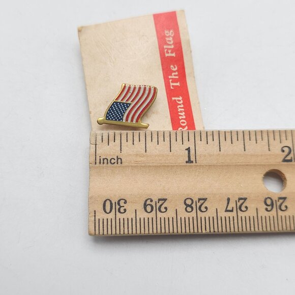 Vintage American Flag Lapel Pin On Original Card - Picture 4 of 4